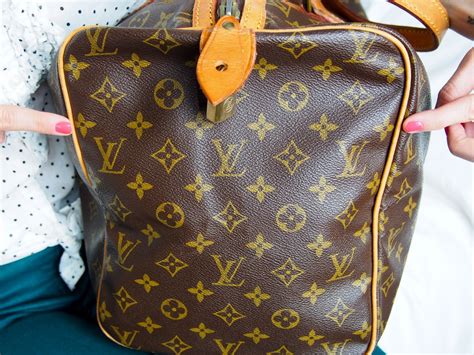 do you buy fake lv bags reddit|louis vuitton bag scam.